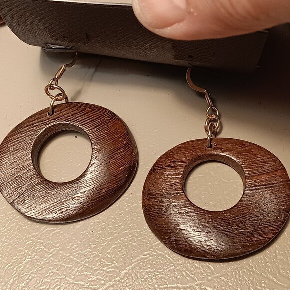 Charlie Paige asymmetric multicolor multi-strand beaded necklace w/ earrings - Picture 9 of 11